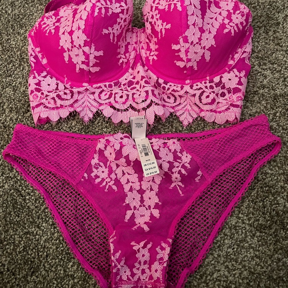 VS Pink Lace Long Line Bra Set